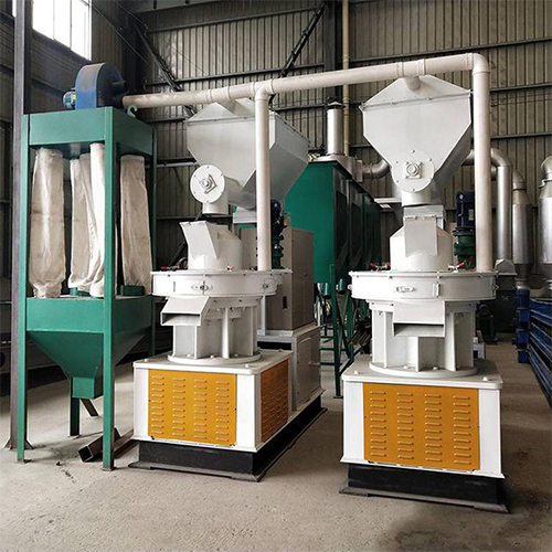 選購生物質(zhì)燃料顆粒機時，除了產(chǎn)量和功率外，還要考慮模具質(zhì)量